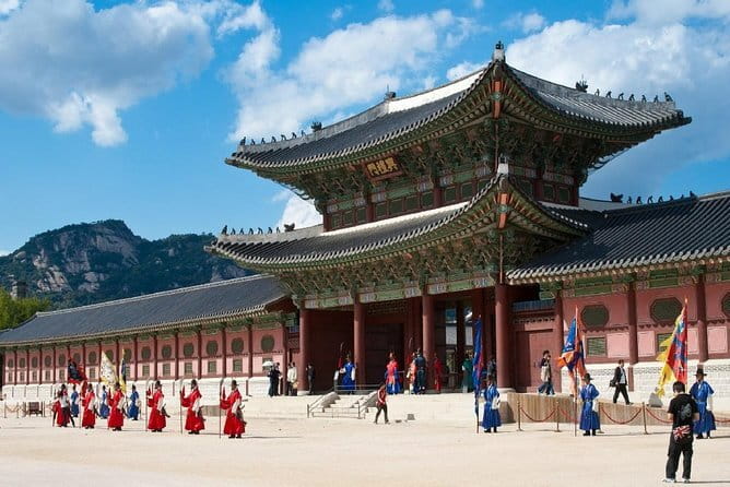 1 Day Private Full DMZ Tour in Seoul with Crystal Gondola - Gamaksan Chulleong Bridge and the final walk