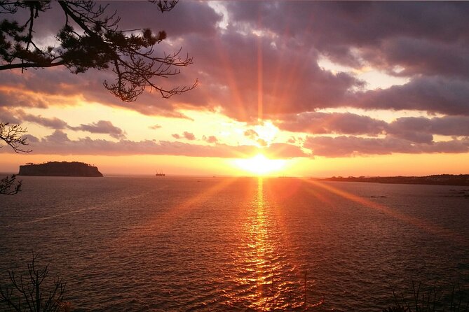 2 Days Private Taxi Tour - West and South of Jeju Island - Key points at a glance