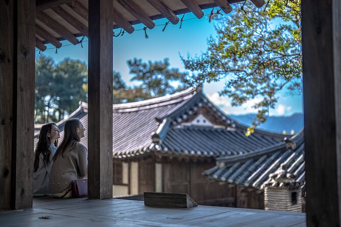 5-Day Korea Golden route by K-shuttle Tour from Seoul Including Busan, Yeosu - The guide matters more than the brochure
