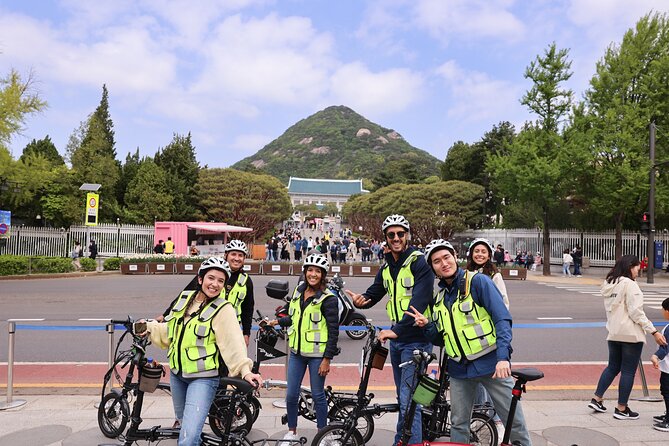 Afternoon E-bike tour and "Happy Hour" food and drinks - Returning the bikes for Korean food and drinks