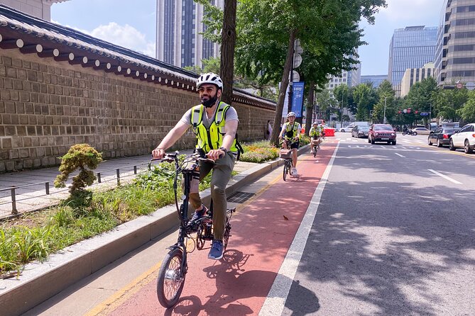 Afternoon E-bike tour and "Happy Hour" food and drinks - Arriving at Le Meiller Jongno Town