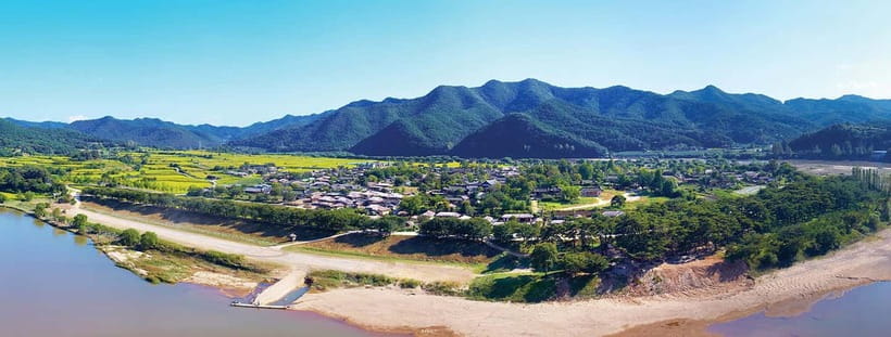 Andong: UNESCO Sites, Mask Dance, and Secret Garden & Bridge - Byeongsan Seowon, where study met scenery