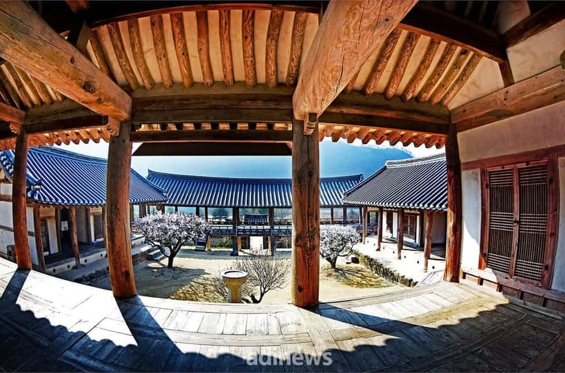 Andong: UNESCO Sites, Mask Dance, and Secret Garden & Bridge - Bongjeongsa Temple and the quiet start