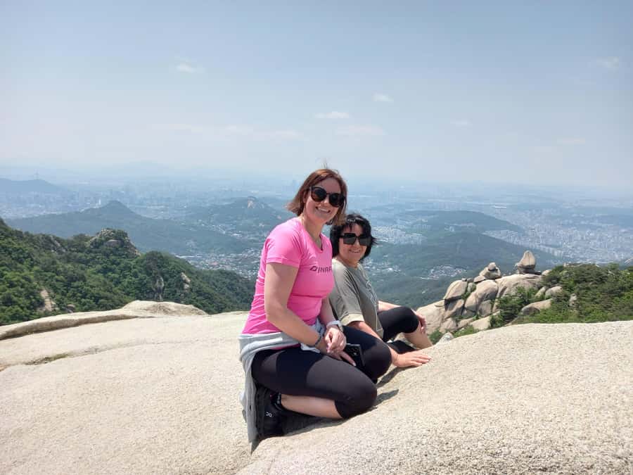 Bukhansan mountain hiking tour - 6 hours - Key points at a glance