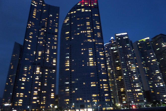 Busan by Night - Who will enjoy this evening most