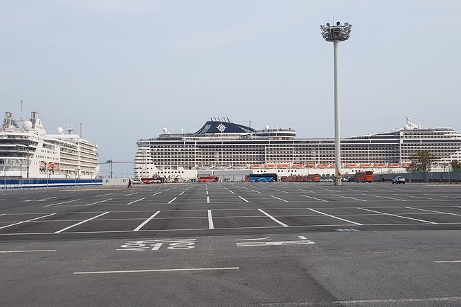 Busan CUSTOMIZED Tour for PRIVATE GROUP CRUISE PASSENGERS - Dalmaji-gil, Haeundae, and Dongbaekseom