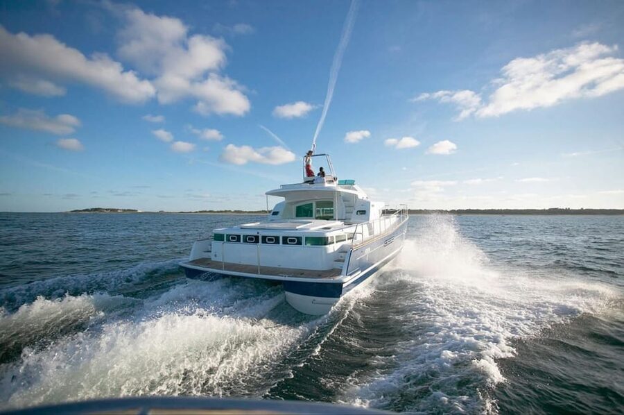 Busan: Group Sightseeing Yacht Cruise with Snacks and Drinks - How the $17 Price Measures Up
