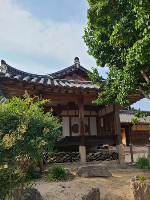 Busan: Gyeongju UNESCO Legacy Tour with National Museum - Gyeongju National Museum and Silla treasures