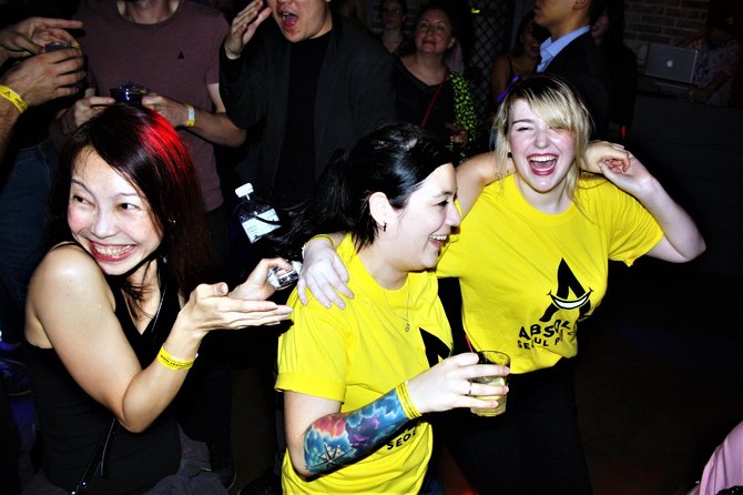 Busan Pub Crawl - Who will enjoy this crawl most?
