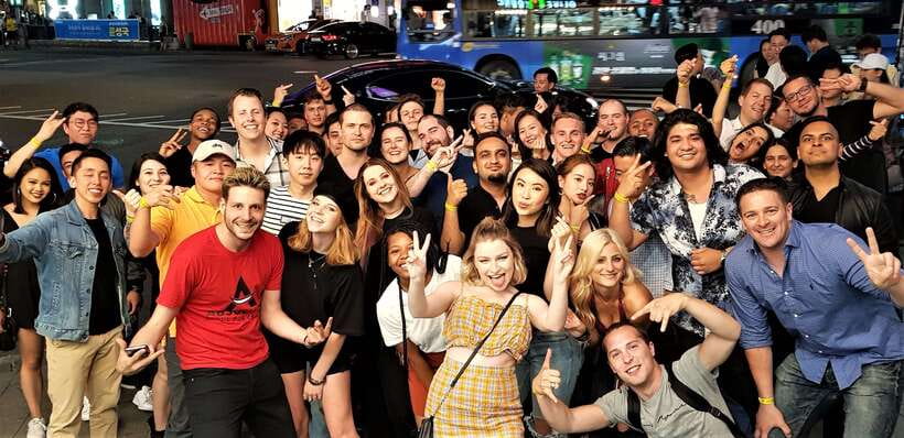 Busan: Pub Crawl with Friends - The first stop: meeting people before the music gets loud