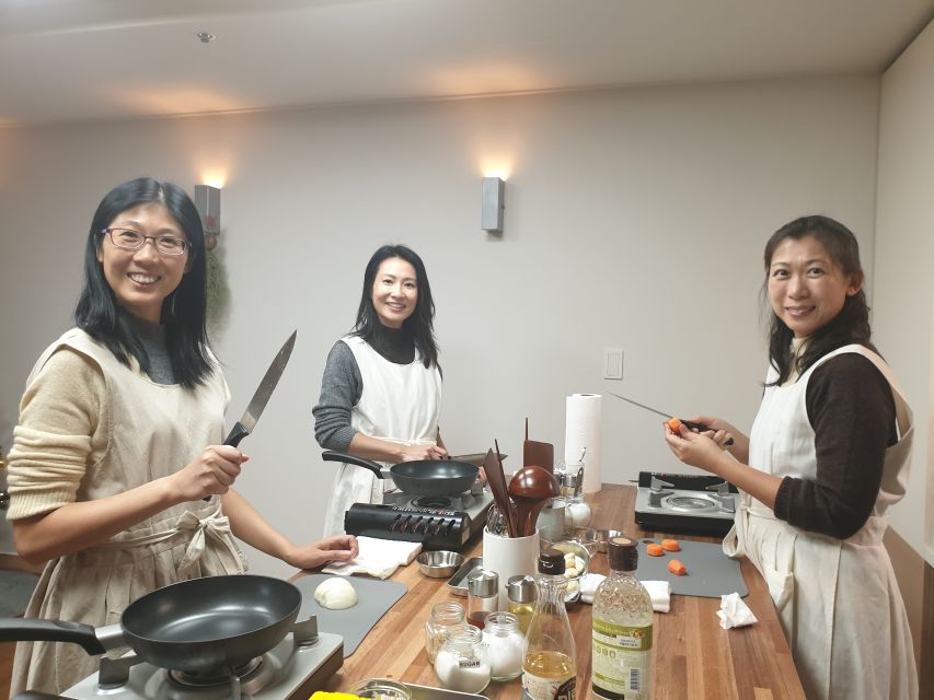Busan: Small-Group Traditional Korean Food Cooking Class - Cooking Korean food near Haeundae Beach