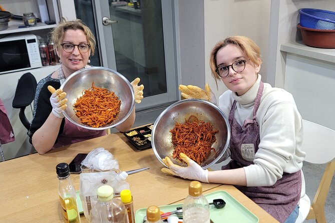 Busan Tailored Korean cooking class (Vegan OK)with market tour - Cooking from scratch instead of watching