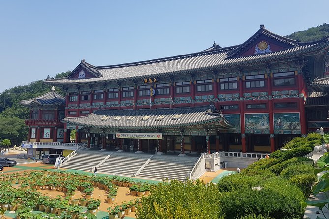 Busan Tour: Gamcheon Village & Haedong Yonggungsa Temple + Lunch - Hwangnyeongsan Mountain for the big Busan view