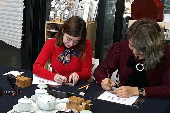 Carve Your Personal Korean Stone Seal with Jeongju in Insadong - Who should book this Insadong craft class