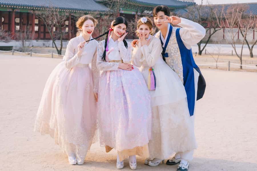 Changdeokgung Hanbok Experience at hanboknam - Key points at a glance