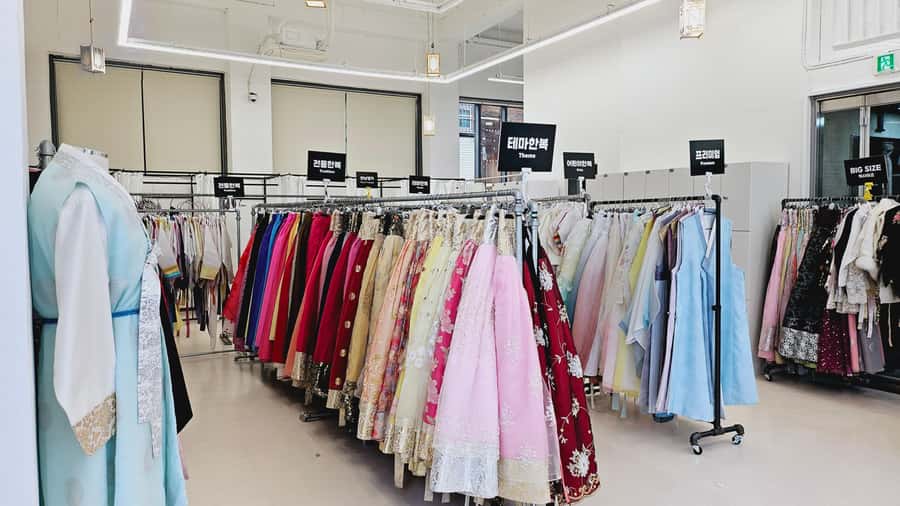 Changdeokgung Hanbok Experience at hanboknam - Storage makes the plan easier