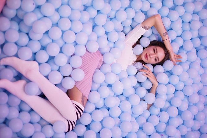 Color Pool Museum - The ball pool adds a playful break