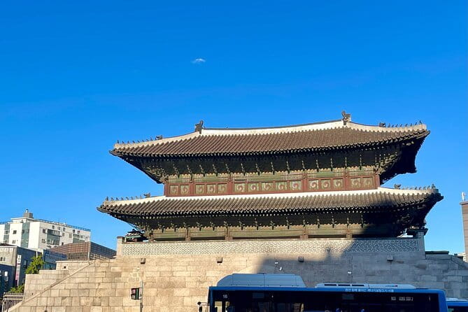 Contemporary & Retro Seoul Private Tour with Local Food Tasting - Dongdaemun views and a simple Korean meal
