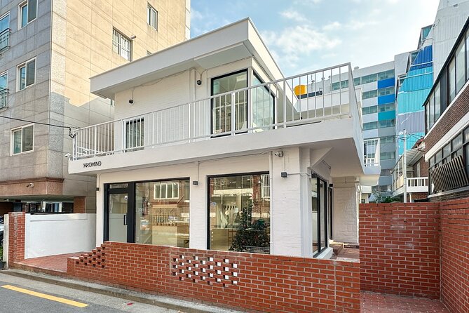 Create Your Own Luxury Niche Perfume in Hongdae - Finding AROMIND in a Hongdae alley