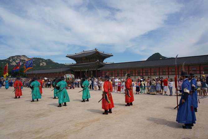 Customized Private Seoul tour: Palace, Market etc(Airport Option) - Kwangjang Market and Myeongdong food stops