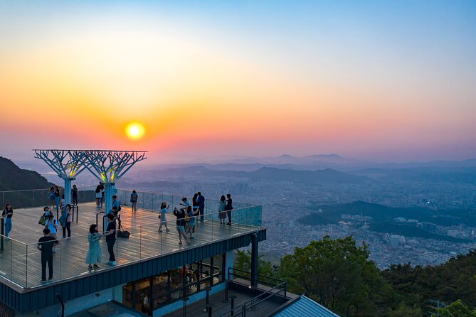 Daegu Highlights & private tour with a Licensed guide - Apsan Cable Car for Daegu from above