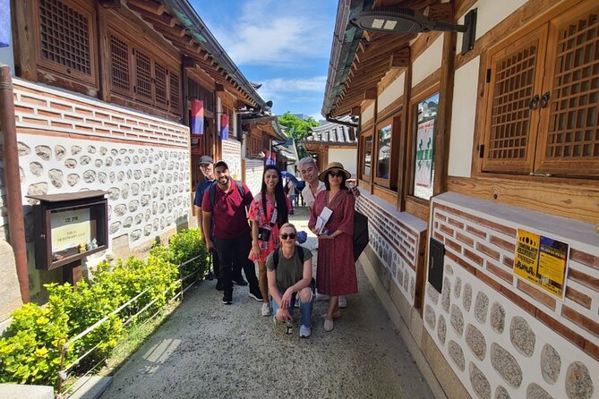 Deoksugung & Jeongdong-gil: A Walk in Korea's Rich Heritage - Why this Seoul walk works as an introduction