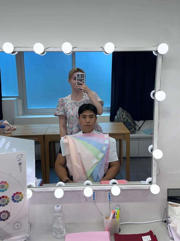 Detailed Seoul Image & Personal Color Analysis in Hongdae - The makeup pouch test makes the advice practical