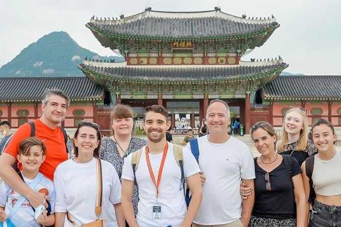 Discover Seoul: Local Life and History - Gyeongbokgung Palace and the guard change