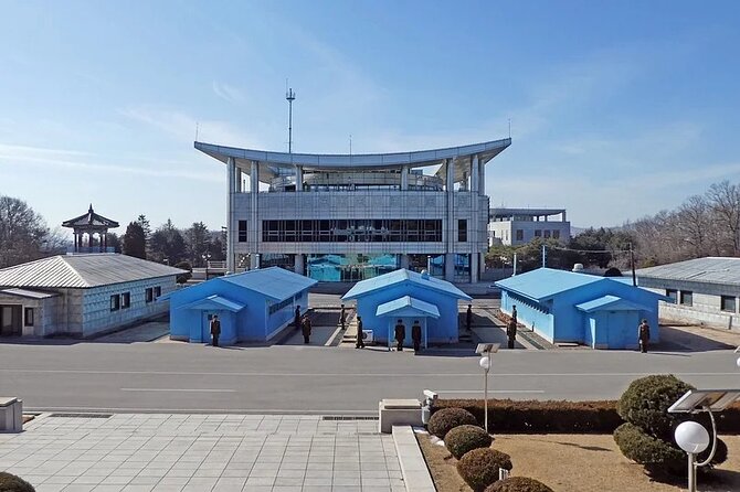 DMZ Private Tour Admission Incl. - A brief stop at Tongilchon Village
