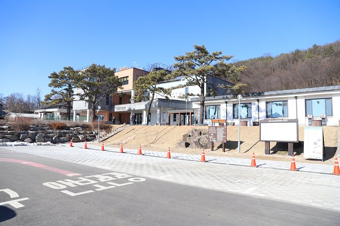DMZ Tour, 2nd Tunnel & UNESCO Suspension Bridge Tour from Seoul - Bidulginang Falls and the last change of pace