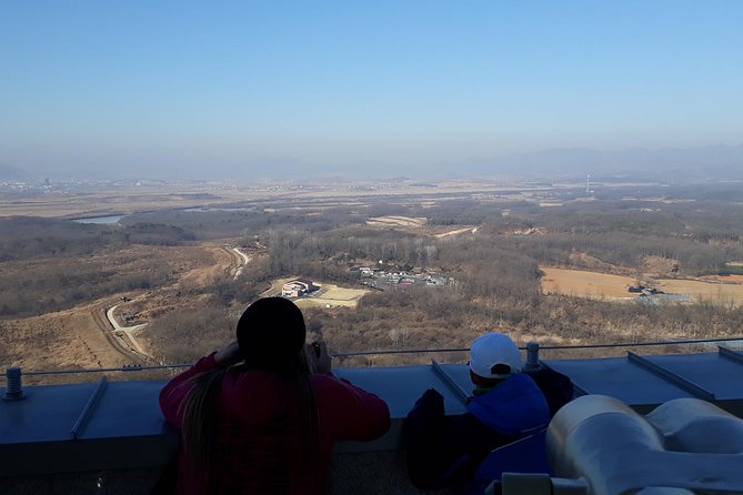 DMZ tour pick up & drop off at Incheon airport - What the Guide Adds to the Experience