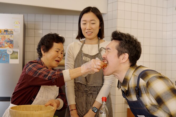Flavors of Seoul: Grandma's Handmade Noodles to Night Market Tour - Making noodles with a Korean grandma in Mapo