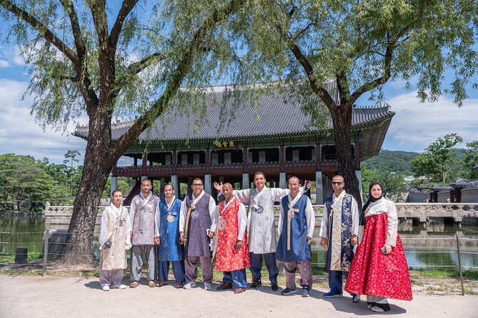 Flexible Private Van Tour in Seoul by Experts - Bukchon Hanok Village: traditional streets with limited time