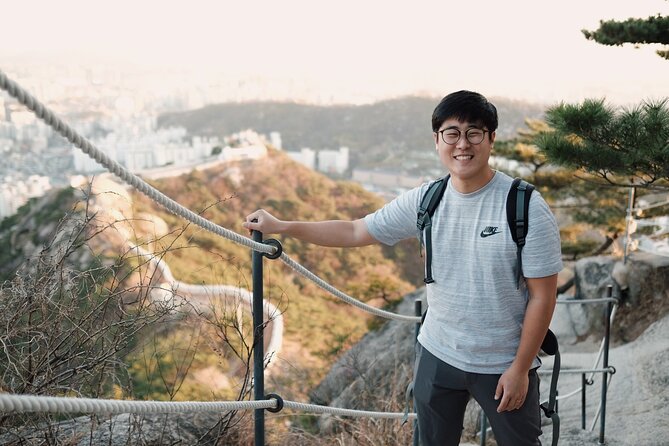 Fortress Night Hike & Snack at a Local Market - Timing, transport, and group size