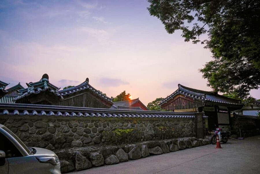 From Busan: Busan & Gyeongju One Day Tour - What the $84 price really buys you