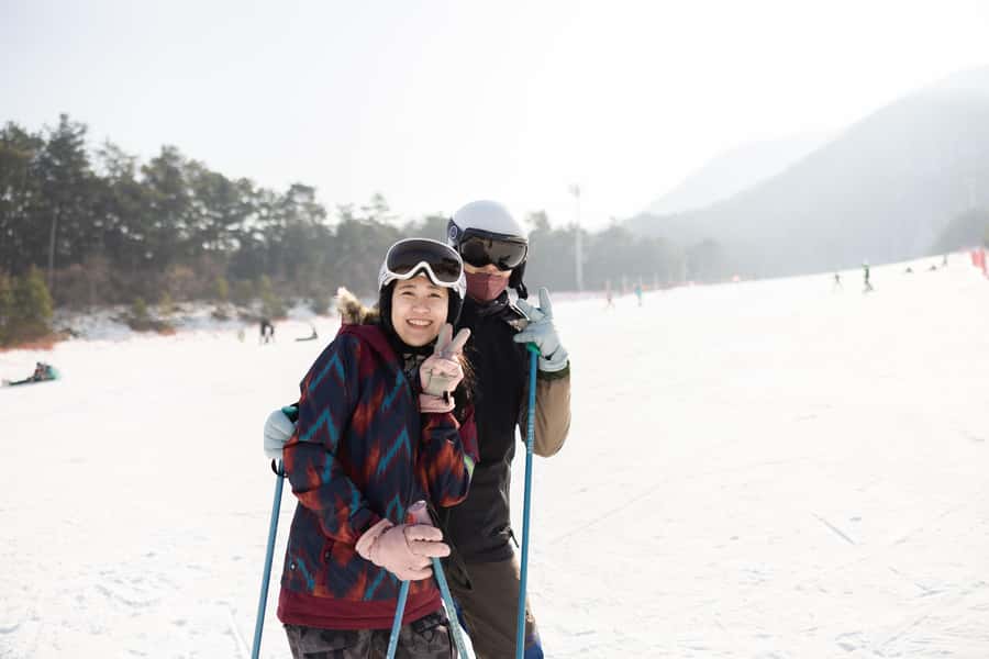 From Seoul: Korea Ski Tour - Jisan Forest Resort - Getting fitted for skis and a ski suit