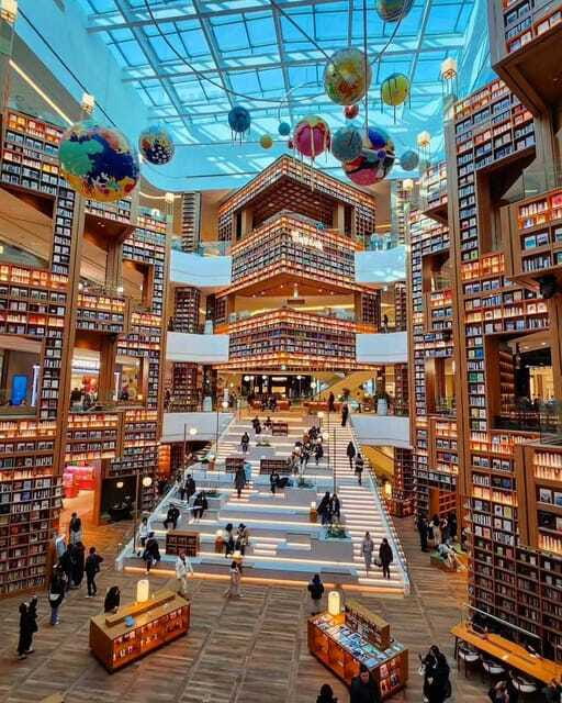 From Seoul: Starfield Library, Hwaseong, Gwangmyeong Cave - Seven hours, with a guide who keeps the day practical