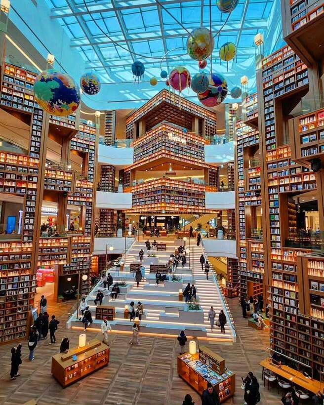From Seoul: Starfield Library, Hwaseong, Gwangmyeong Cave - Starfield Library in Suwon: an easy modern opener