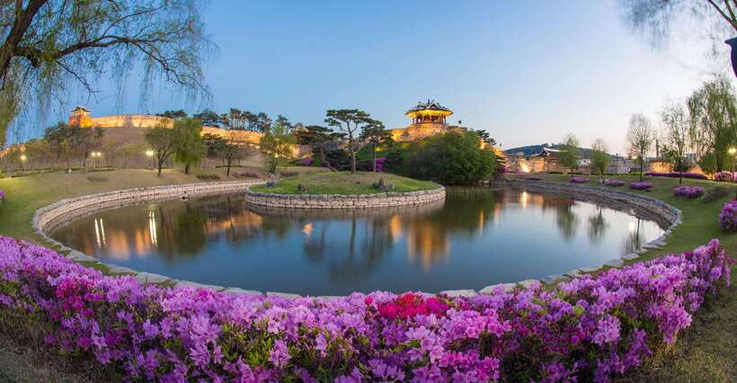 From Seoul: Suwon Hwaseong Fortress Night Tour - The engineering behind the walls