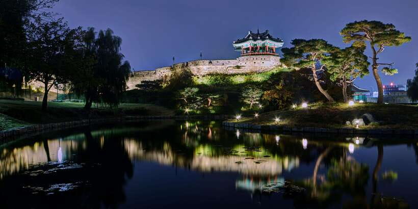From Seoul: Suwon Hwaseong Fortress Night Tour - Who should book this evening tour