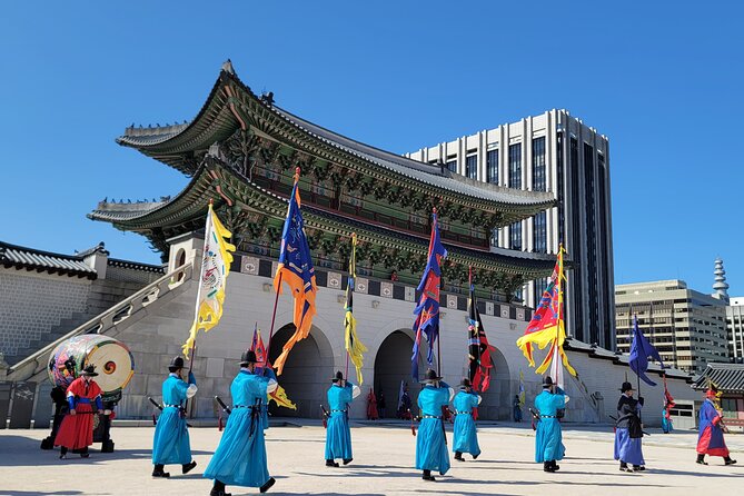 Full-day Customizable Private Seoul Highlight Tour - Bukchon Hanok Village in 30 minutes