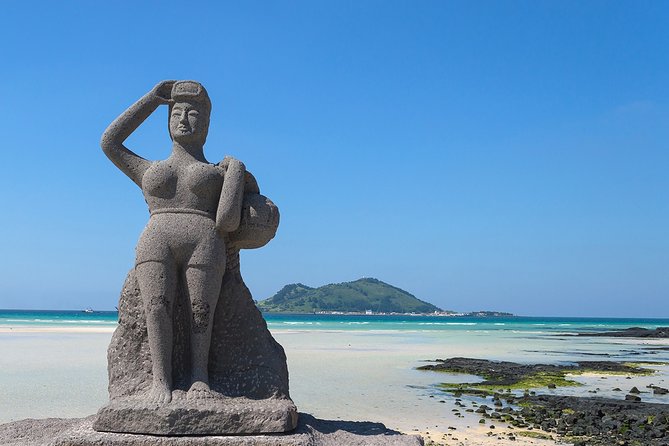 Full Day Essential Jeju Island Private tour for West Course - Sanbangsan Mountain and the temple walk