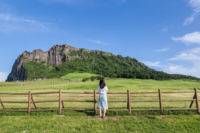 Full Day Jeju Private Customizable highlight Tour - Gwangchigi Beach, the best quick view of Seongsan
