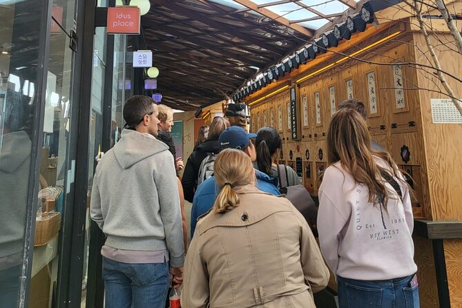 Gwangjang market Netflix Food Walking Tour with Insadong - Booking details worth knowing