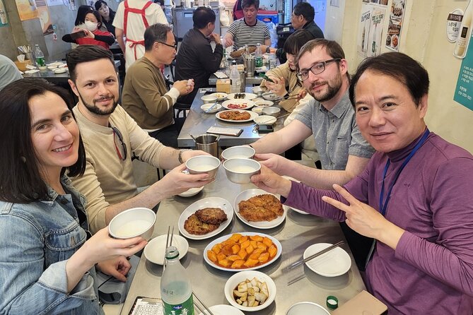 Gwangjang market Netflix Food Walking Tour with Insadong - Should you book it?