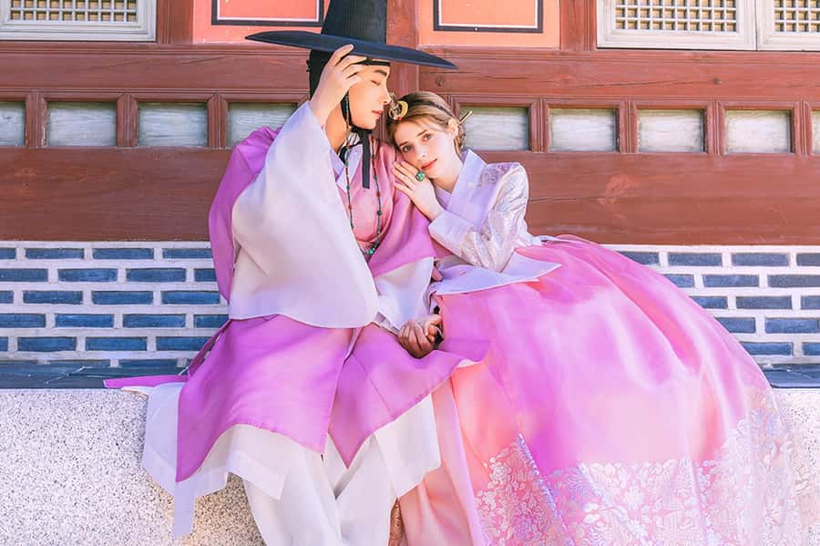 Gyeongbokgung Hanbok Experience at hanboknam - Start at Hanboknam, one minute from Gyeongbokgung Station