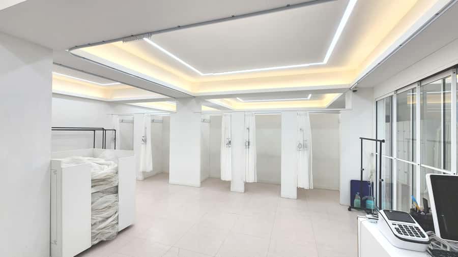 Gyeongbokgung Hanbok Experience at hanboknam - Hair styling is included, but accessories cost extra