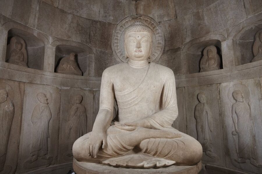 Gyeongju: UNESCO Heritage Tour Including Bulguksa Temple - Daereungwon’s royal tombs