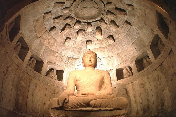 Gyeongju UNESCO World Heritage Sites and History Full-Day Tour with Lunch - Cheomseongdae, a small monument with a large role