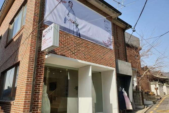 Hello Hanbok - Who will enjoy Hello Hanbok most